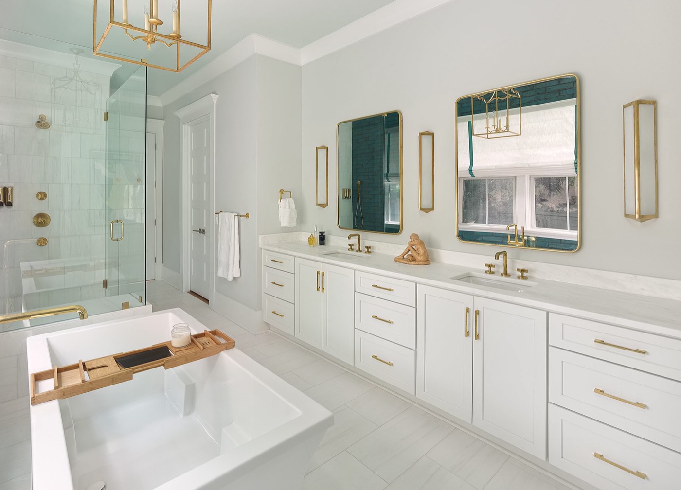 Colonial Bronze bathroom hardware