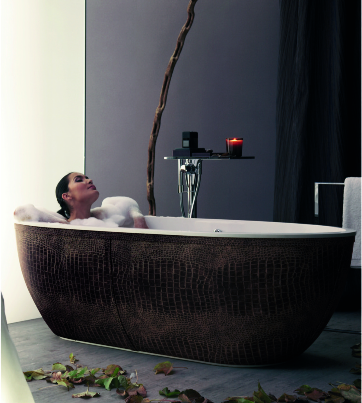 Aqua Design Leather Bathtub